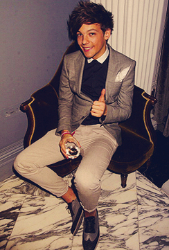 tumblr_mb8bvatquA1rhs9jho1_250