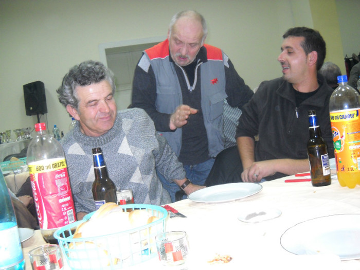 VREI SA-TI ADUC EU UNA?