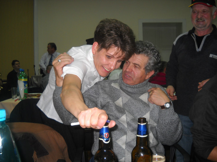 LA NOI SA NU MAI ADUCETI NIMIC