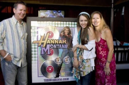 51 - BBQ at LG Beach House for Hannah Montana CD going Platinum