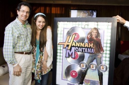 53 - BBQ at LG Beach House for Hannah Montana CD going Platinum