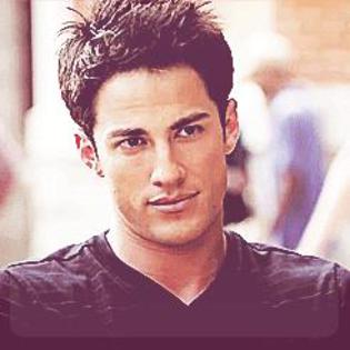 ღ. eu cu 2...bnee shy cu al meu 3= ]]] dar nu vb la tel;_p= ]]