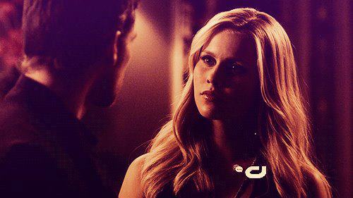 Frateeemiuuu [ sare la el in bratee ] ce faci ? :))