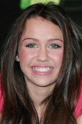 17 - Hannah Montana CD Signing at HMV in London UK 2007