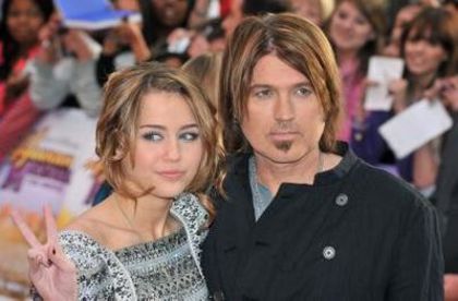 normal_13 - Hannah Montana The Movie Premiere in London England 2009