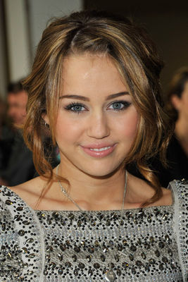 normal_33 - Hannah Montana The Movie Premiere in London England 2009