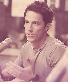 ღ. nu`y nimik... shy sa tak e mai greu ;;_]^sweet smile^