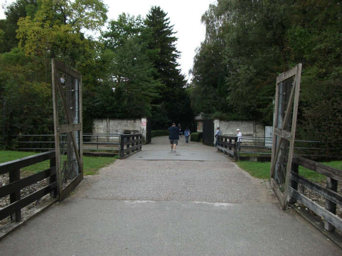 drumul spre crematoriu - Lagarul de concetrare Dachau