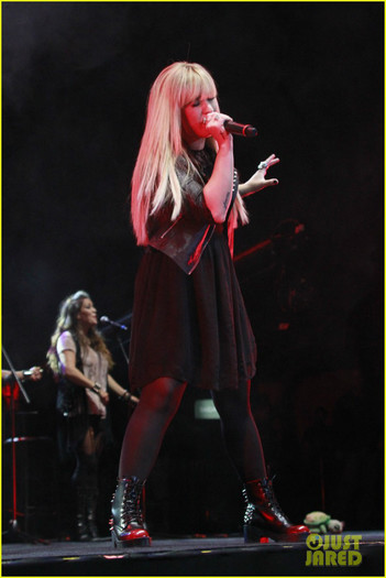 demi-lovato-z-festival-performer-04