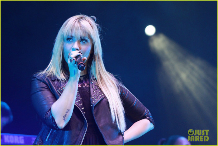 demi-lovato-z-festival-performer-06