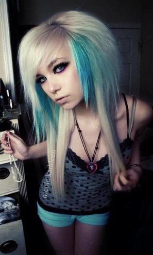 480471_492841657399789_1871285786_n