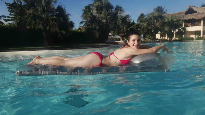 156523_386336951419015_540429937_n