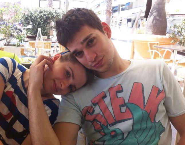 562842_168212239980396_1938371830_n - xxCristina si Vladxx