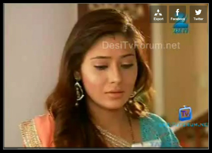 20-tile - SARA KHAN NEW PIC 4