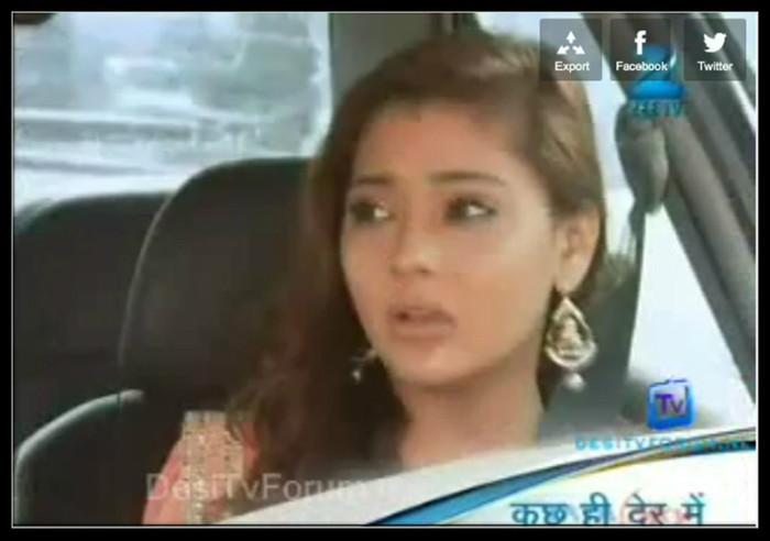 24-tile - SARA KHAN NEW PIC 4