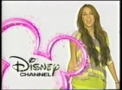 bscap  (42) - 0x - Miley Into - Disney