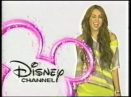 bscap  (43) - 0x - Miley Into - Disney