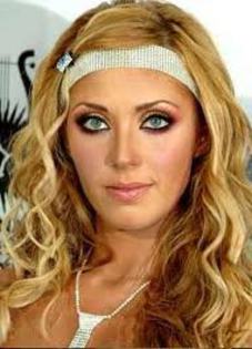 imagesCA203GRK - Anahi