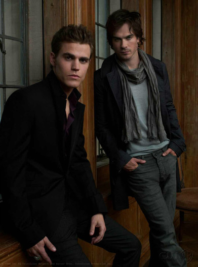 1 (10) - The Vampire Diaries - Season 2