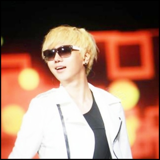  - k -x- Kim Jong Woon - Yesung - k