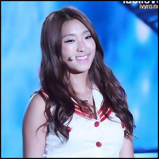 ^^..Hmm..mai bine merg sa imi cumpar suc :)) *pleaca la magazin* - PARK 5