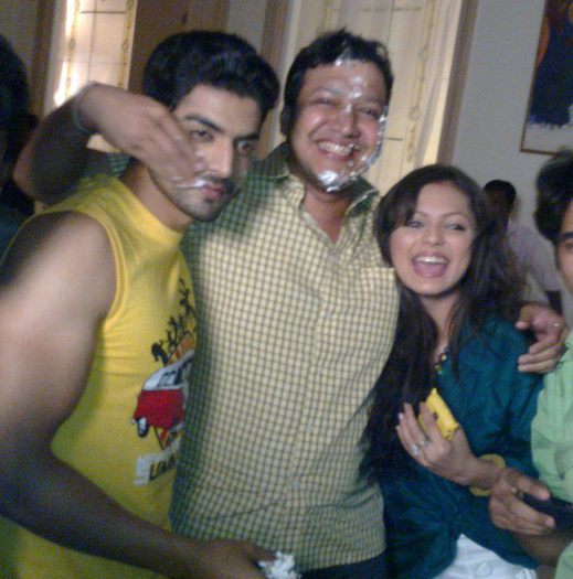 261795_234777833208982_280287_n