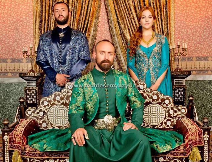 378970_230142933724672_140329656039334_567886_286334986_n