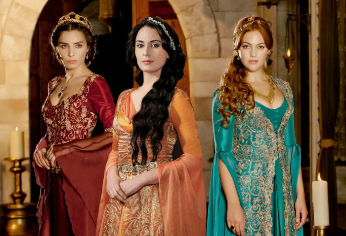 551731_351300034922517_671074550_n