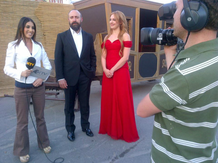 560234_404177056301481_293030878_n