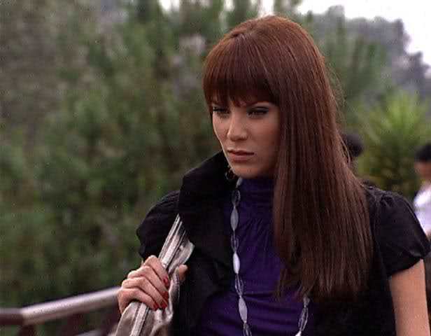 Ooo . . . la mare, la soare fetitele sunt goale. :)))) vei fi o mireasa sexy si goala. :)))) - x_Dragostea invinge raul ep90
