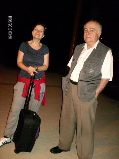 la aeroport....:( - ANCA_concediu_2012