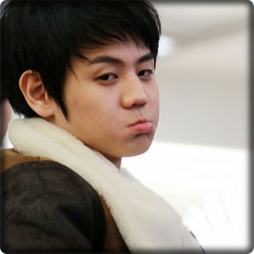 ` Tu`ti bati joc de mine?Eo nu`s incapatanat...;;)