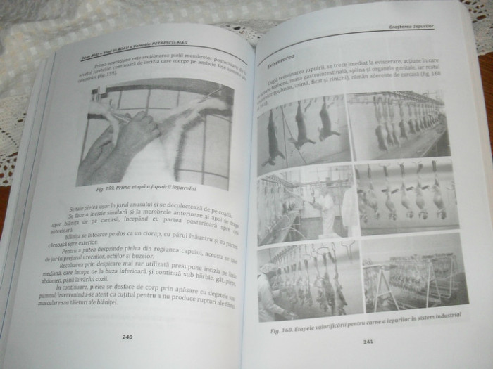 Foarte complexa.