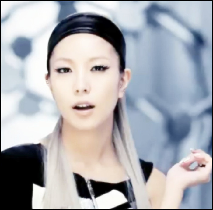 Ce`l intreb eu si ce`mi raspunde el:)) Pai...de data asta tu gasesti un subiect :))