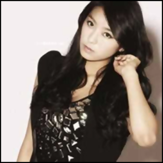 ^^..*coboara cu niste pastile in mana*.buna :)..*pleaca la bucatarie*