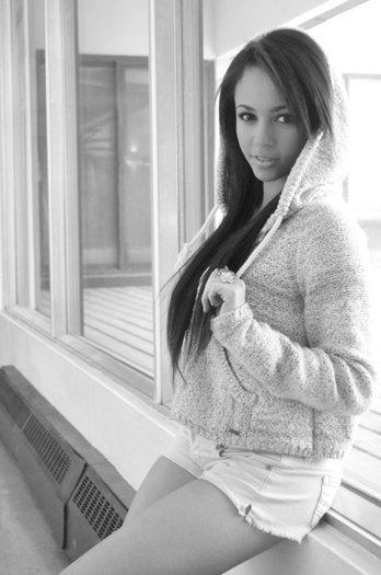 vanessa_morgan_image8_uatXpt6.sized - Vanessa Morgan