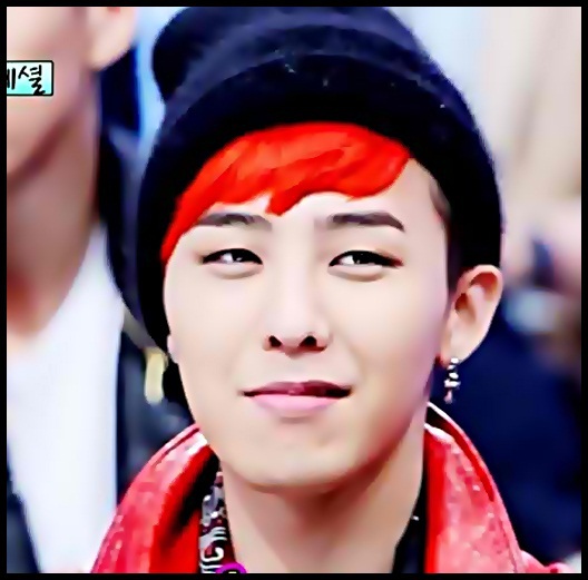 •. eu..mor de plictiseala..si ti-am gasit un partener de vorba :))