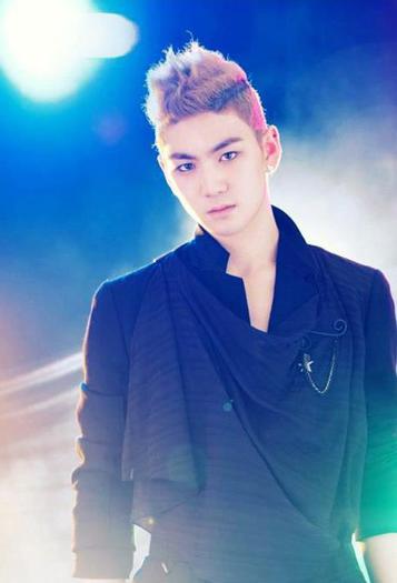 Stai,tu vrei sa fii primul care vrea ca puicutza asta sa fie o vampiroaica?