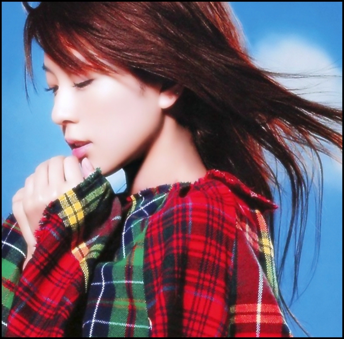 Tia e bine acum:)) Se va intoarce aici weekend`ul viitor :) Aaa...din cate stiu eu, nu..:-?