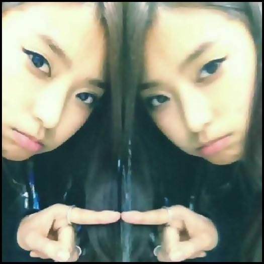 ^^..Am sa ii dau un pwp si hug..primei persone care intra..:)