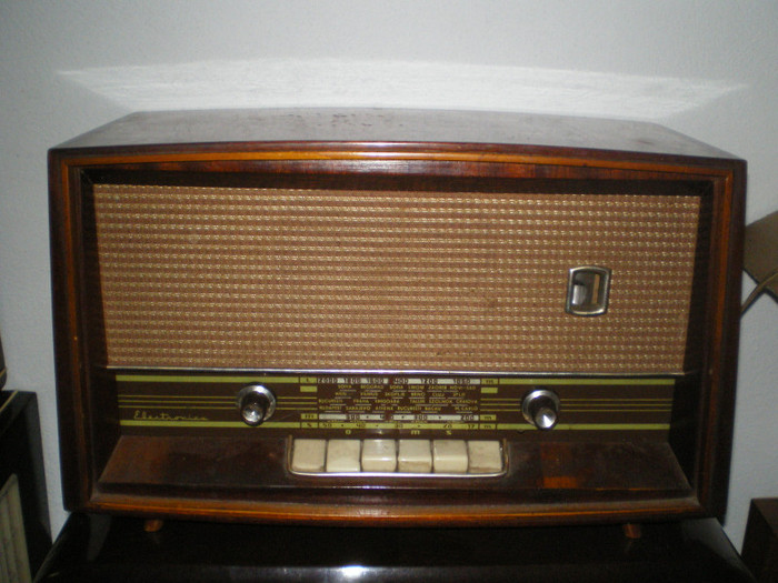 Carmen3 S632A - Radiouri vechi si lampi de colectie