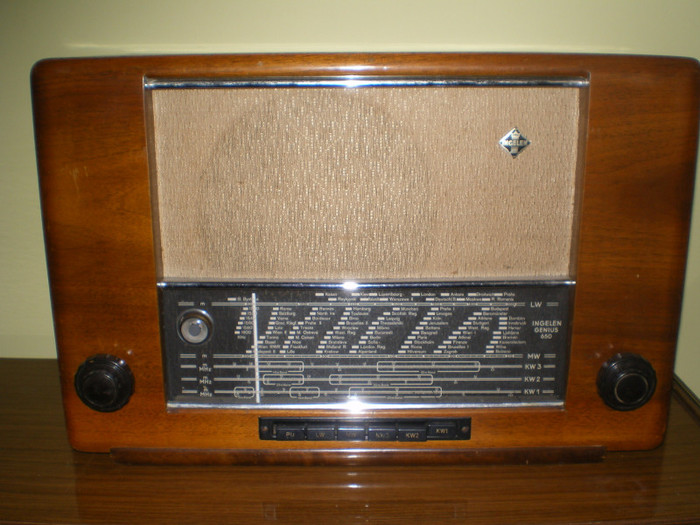 Ingelen Genius  UKW - Radiouri vechi si lampi de colectie