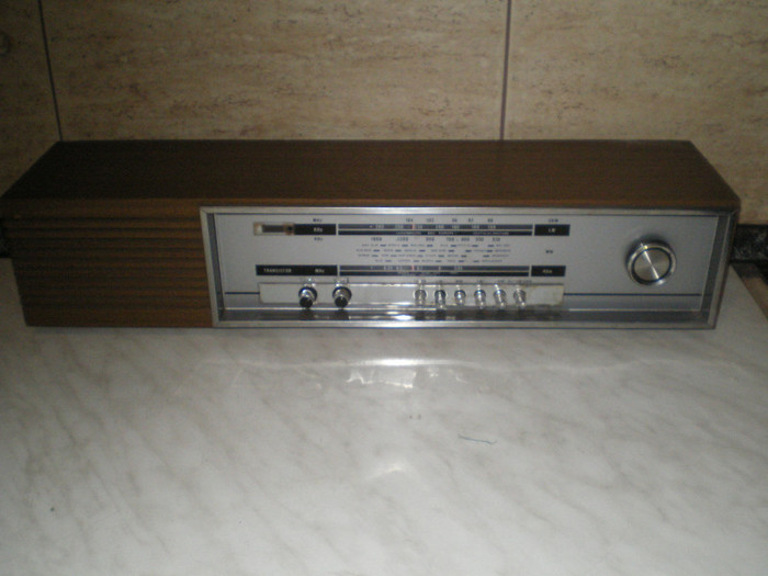 Minerva de luxe (tranzistori); pret 55 ron
