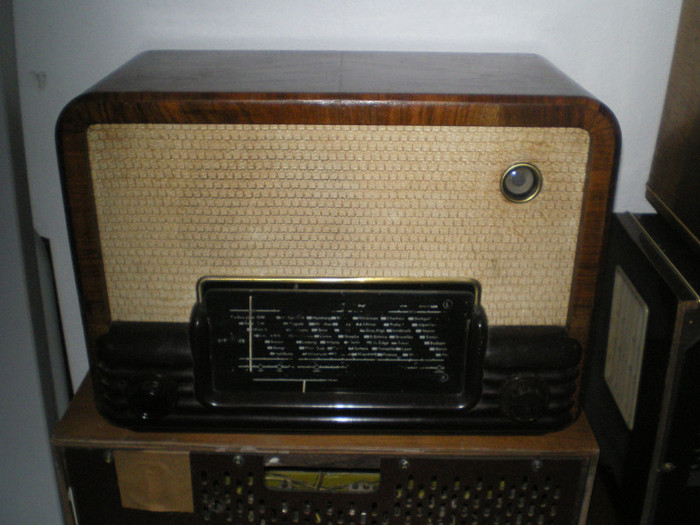 Siemens 521W - Radiouri vechi si lampi de colectie