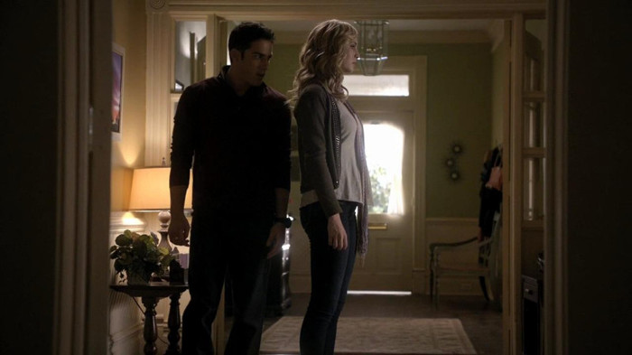 ღ. awkay... sa vedem;_?^se invarte in juru ei ip^ - Episode - 02
