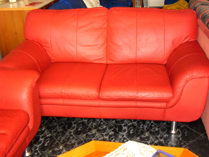 desktop 047 - canapele de piele