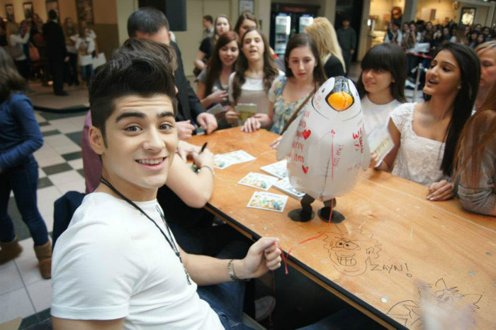 429033_321160401272094_1404769176_n - PoZe 1D in NY