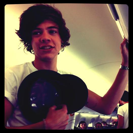 315431_403923559662444_1798354247_n