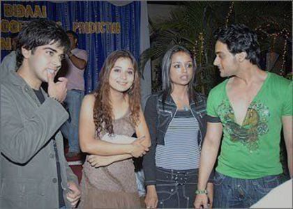 168481_184299048255282_1550519_n