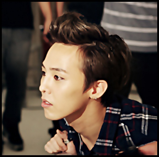 •. aha..:-w si..ce faci? :)